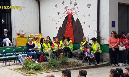 Calolzio: inaugurato il nuovo murales alla Primaria di Foppenico FOTO