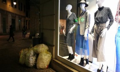 Raccolta rifiuti in centro Lecco: prosegue la sperimentazione