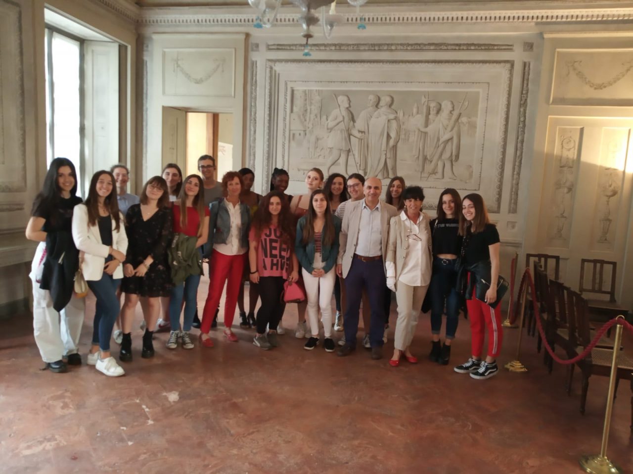 La classe 4 del Liceo linguistico in visita a Villa Manzoni