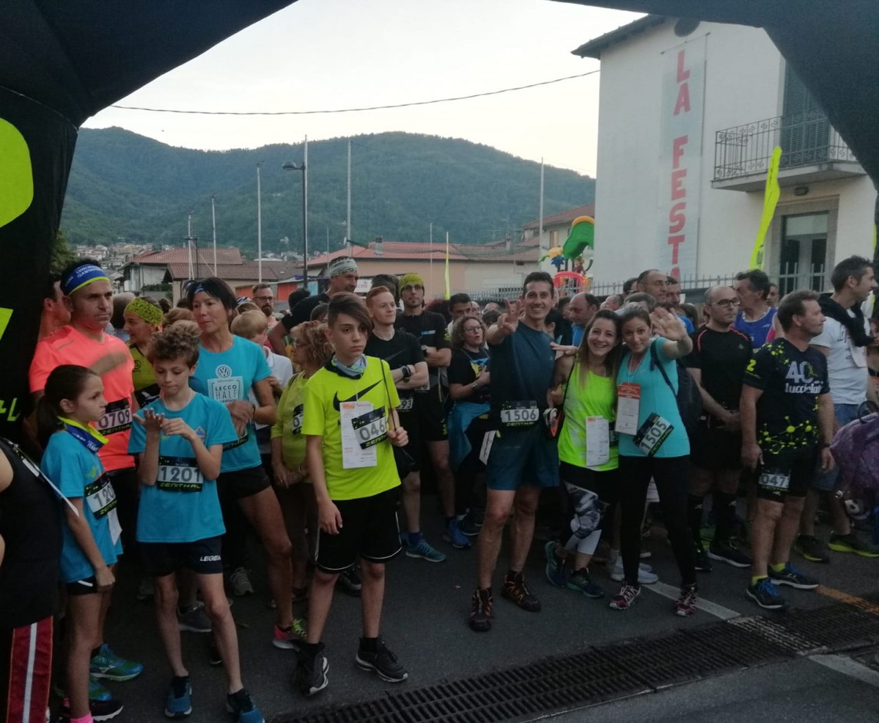 La «Lucciolata» è sempre un grande successo FOTO