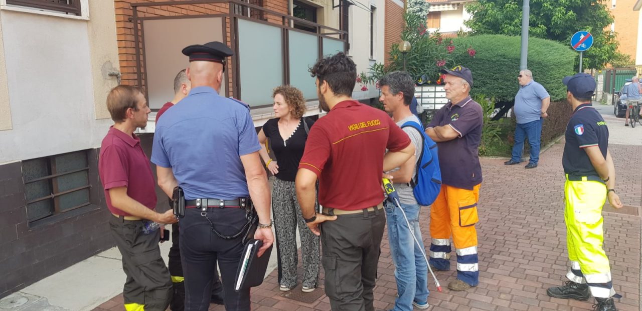 Paura per una fuga di gas: evacuata una palazzina FOTO