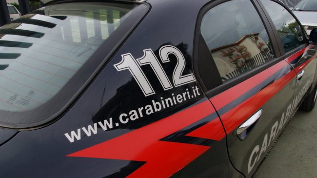 Introbio, scontro tra due auto: tre persone in codice giallo