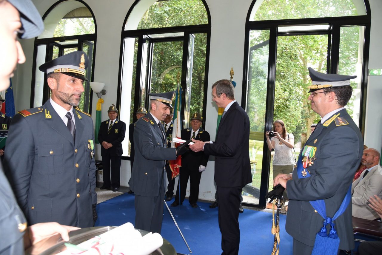 Fiamme Gialle lecchesi in festa: ecco i finanzieri premiati