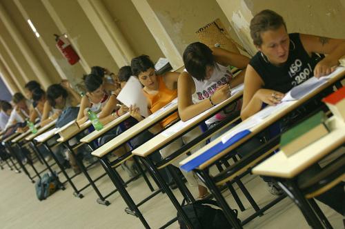 Maturità, oggi la prima prova. Gattinoni: “Poche paranoie sul voto finale”