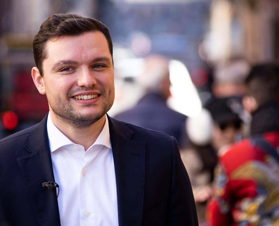 Giovanni Currò (M5S) esulta per il voto sulla piattaforma Rousseau: “E’ record mondiale”