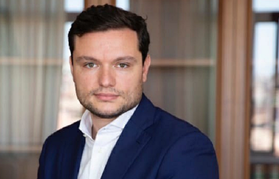 Giovanni Currò (M5S): “Crisi di governo aperta dalla spiaggia”