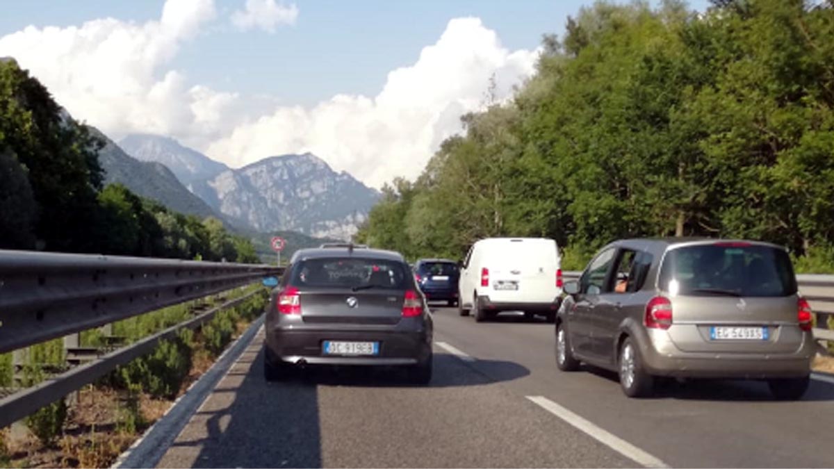 Statale 36: incidente prima di Lecco, tutti in coda anche stasera