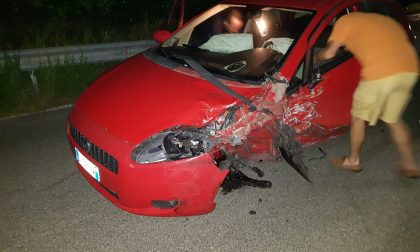 Incidente nella notte, due feriti FOTO