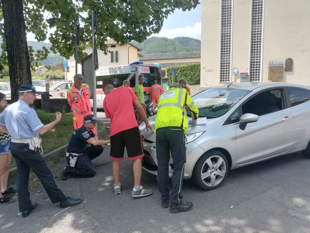 Incidente a Valgreghentino: motociclista in condizioni serie FOTO
