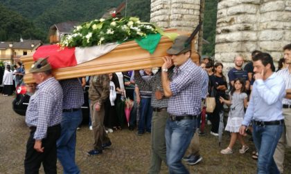 Folla ai funerali dell'alpino e reduce Fedele Balossi FOTO