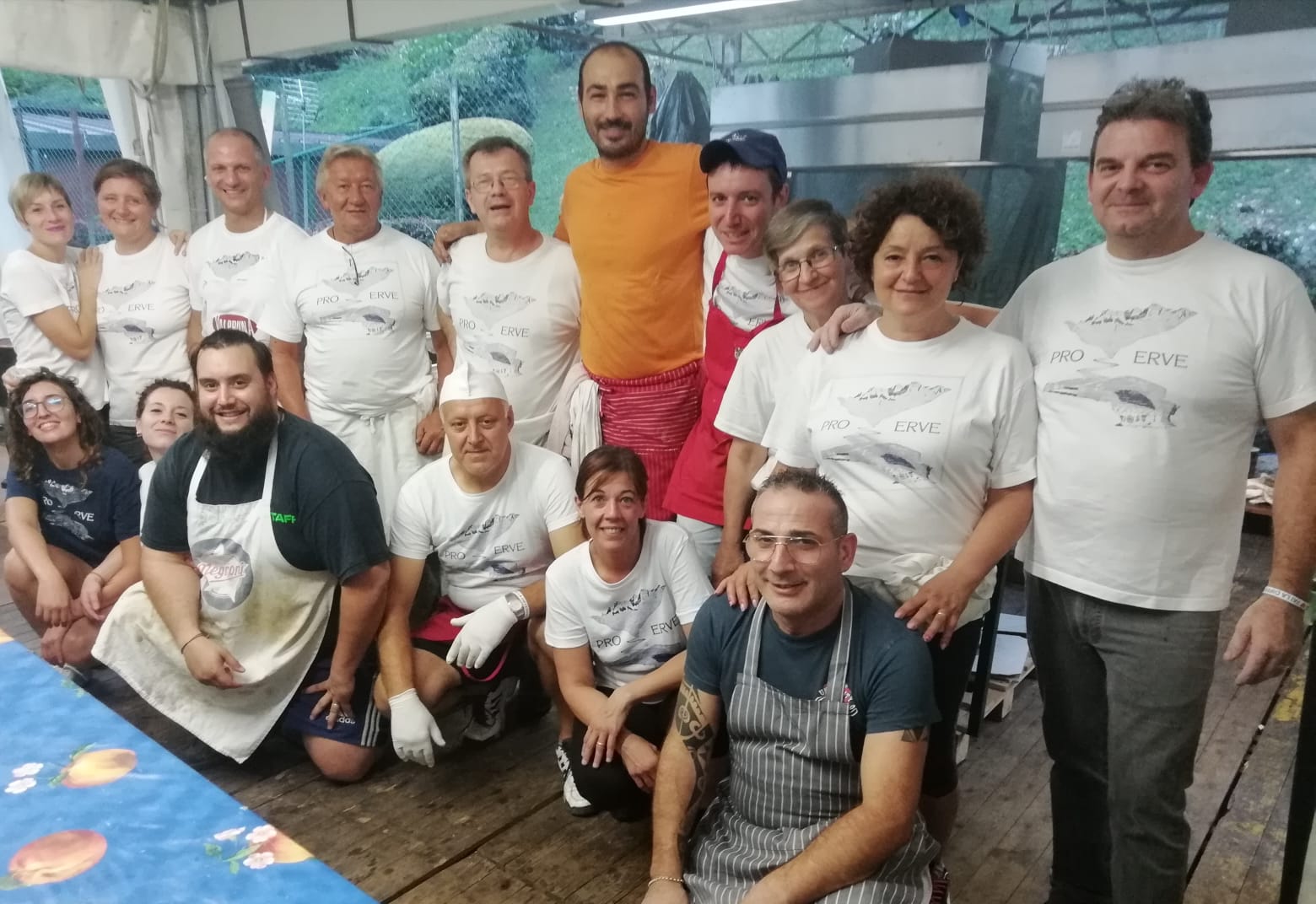gruppo cuochi festa Erve