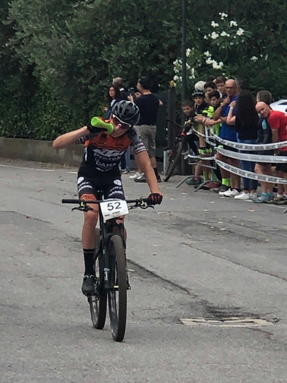 Mattia Beretta trionfa nel Giro degli Ulivi
