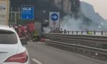 Incendio camion, auto in coda sulla Ss36 tra  Abbadia e Lecco IL VIDEO