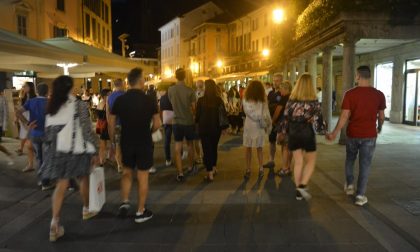 Un altro giovedì a Lecco all'insegna dello Shopping di Sera