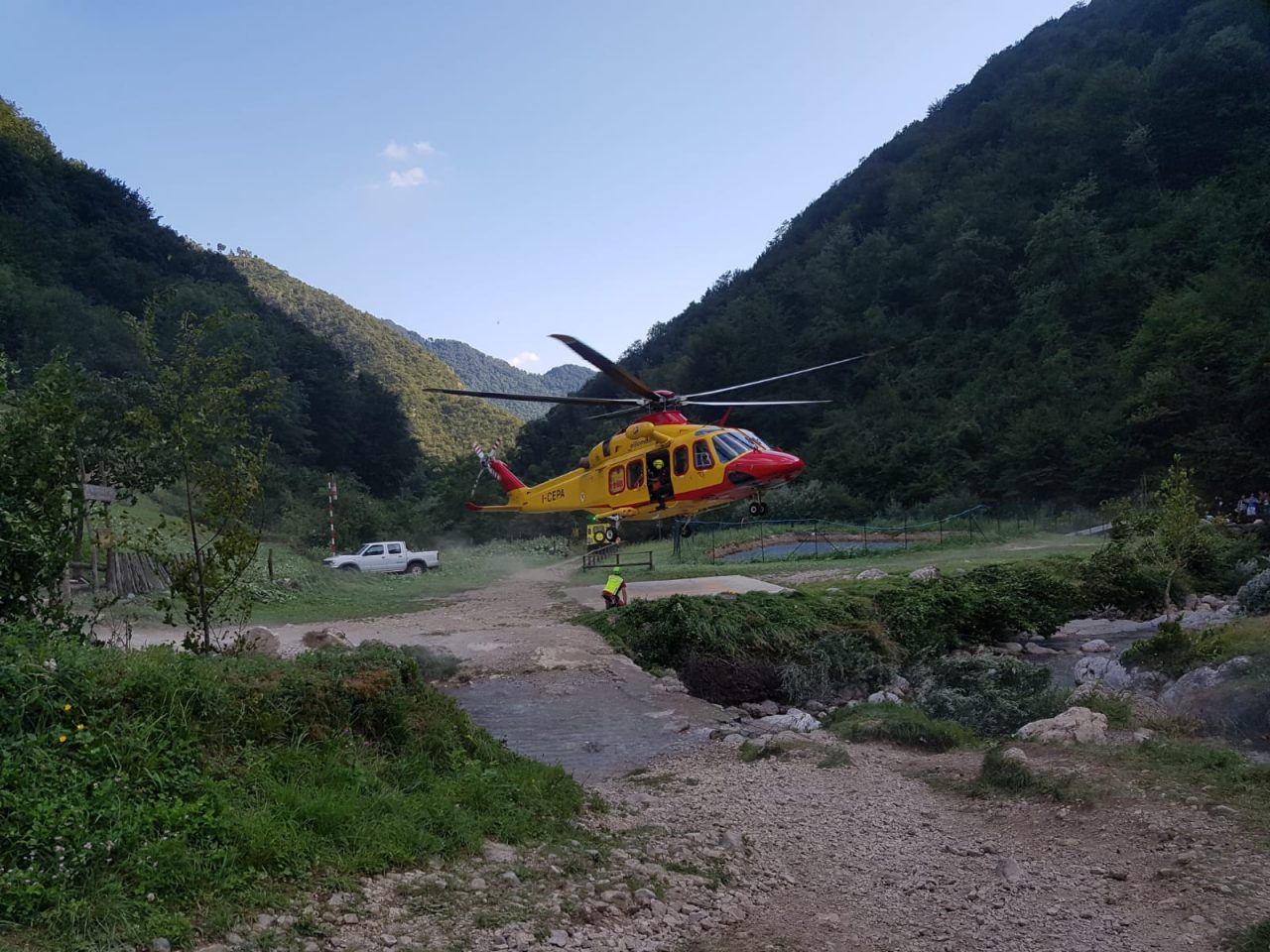 Malore durante la gita alle pozze di Erve: interviene il Soccorso alpino FOTO