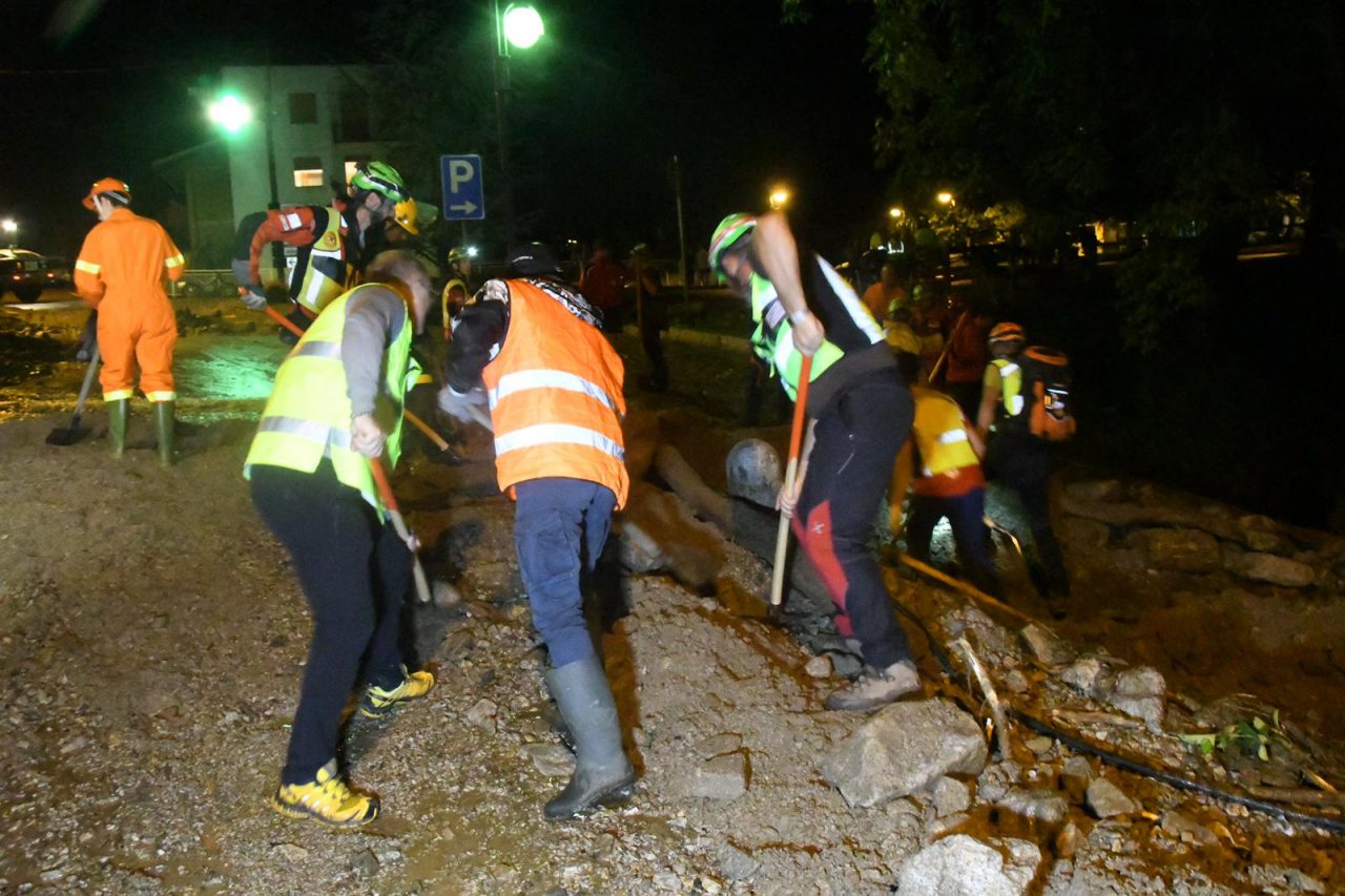 Frana a Casargo: oltre 140 le persone sfollate FOTO E VIDEO