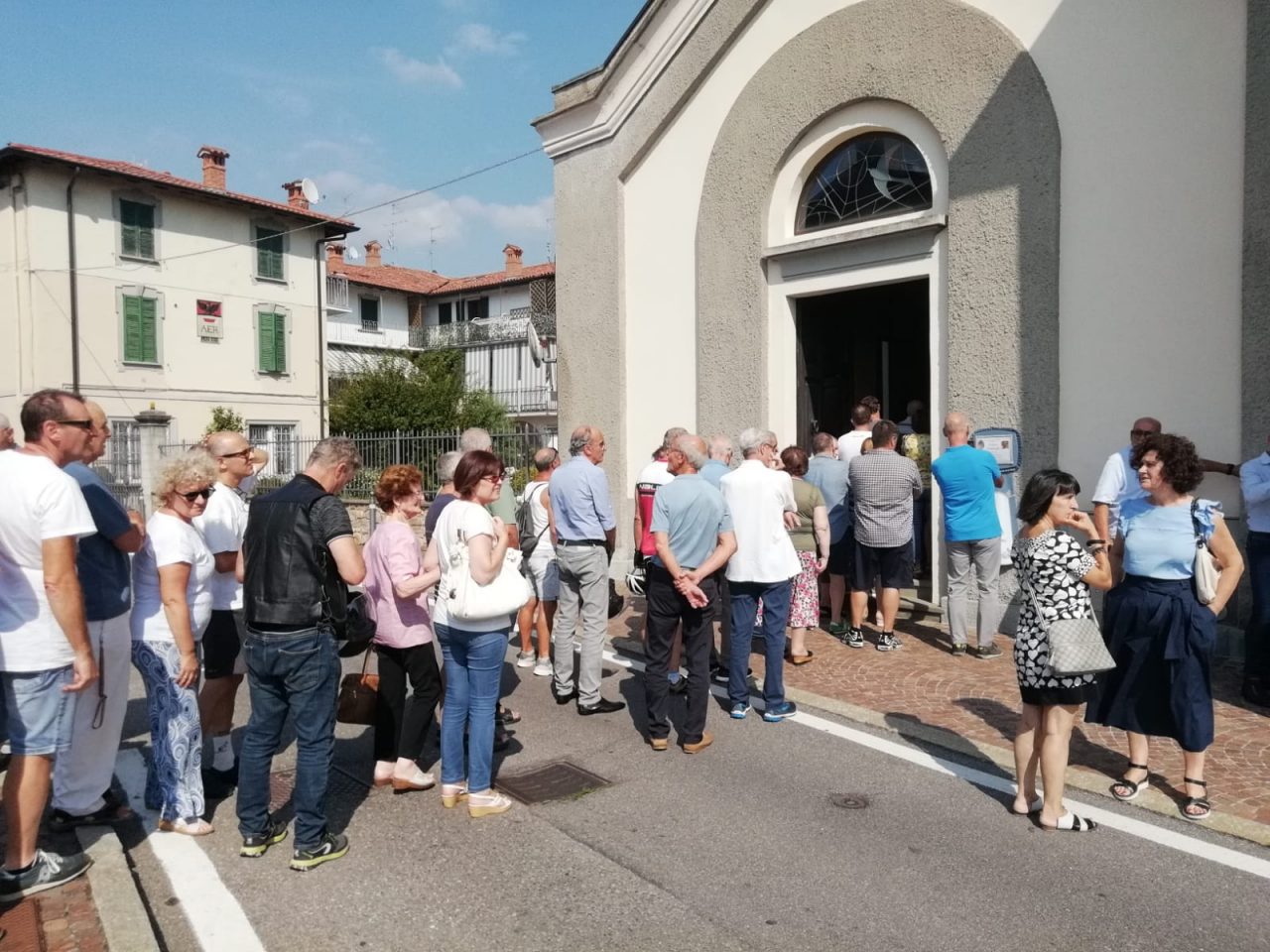 Tanti lecchesi alla camera ardente di Felice Gimondi FOTO