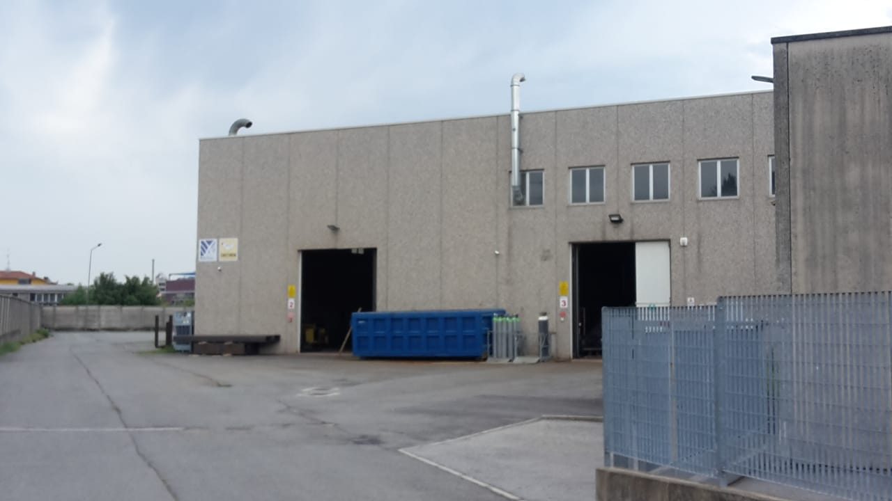 Spari in azienda a Erba: motivi familiari all’origine del gesto