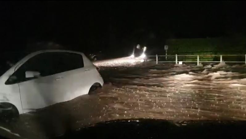 Strade come fiumi: acqua, detriti e fango ovunque, disastro nel Meratese NUOVE FOTO E NUOVI VIDEO