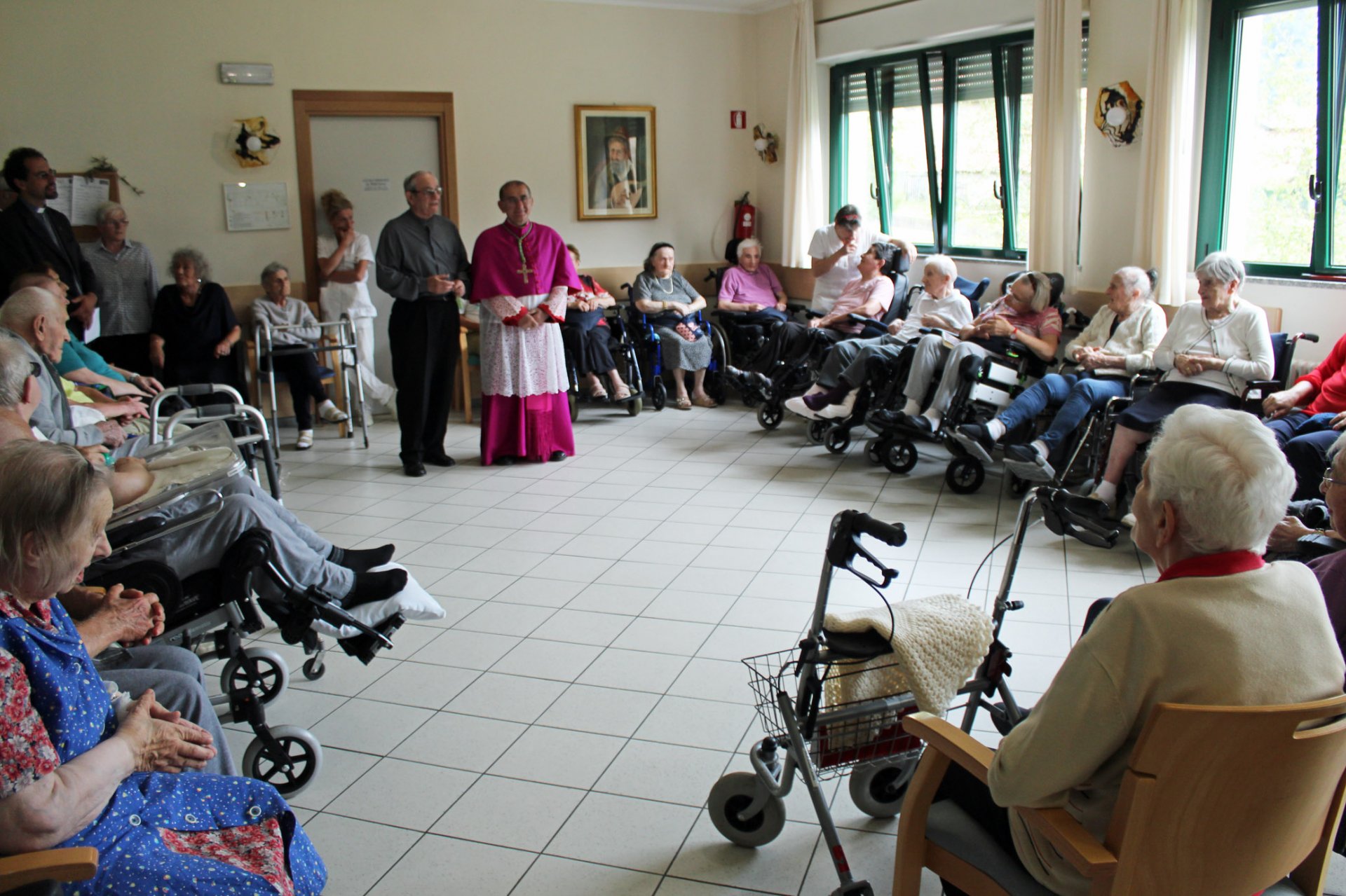 Introbio visita arcivescovo Mario Delpini in paese