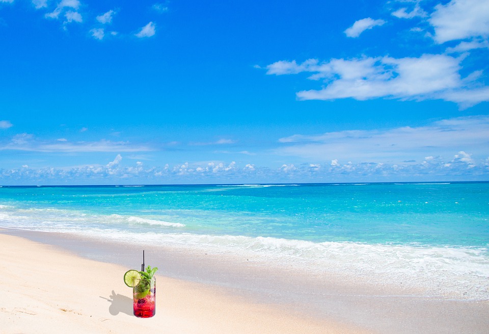 Agenzia di viaggio sparita: clienti “a piedi” e dipendenti senza stipendio