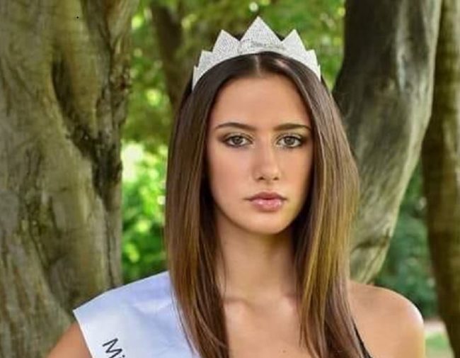 Stasera la finale di Miss Italia: dita incrociate per Mariagrazia Donadoni