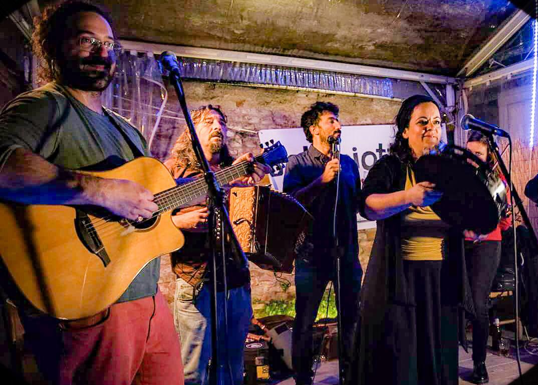 Ultimo appuntamento alla Taverna ai Poggi: street food e musica pugliese