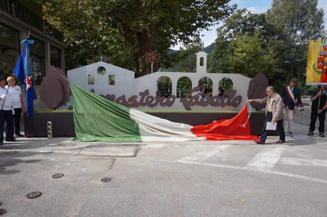 Inaugurata la barriera anti intrusione ad immagine del Monastero del Lavello FOTO