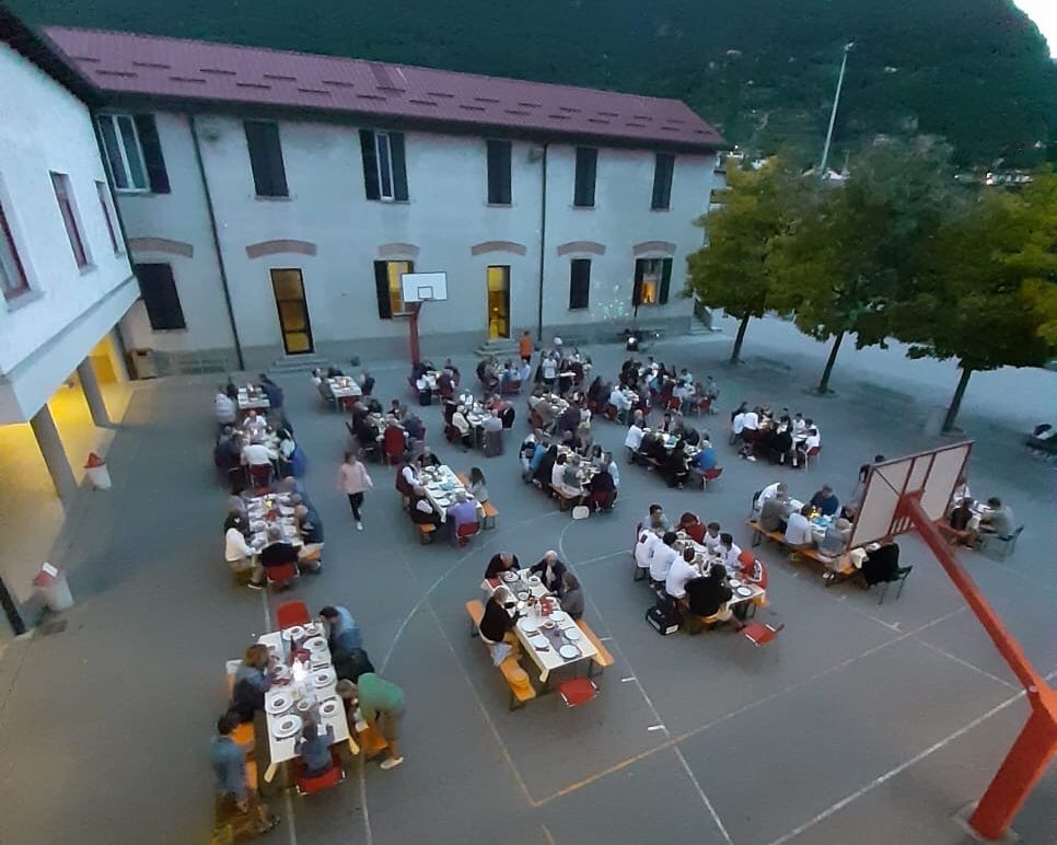 Tutto esaurito alla cena spagnola della Polisportiva Valmadrera
