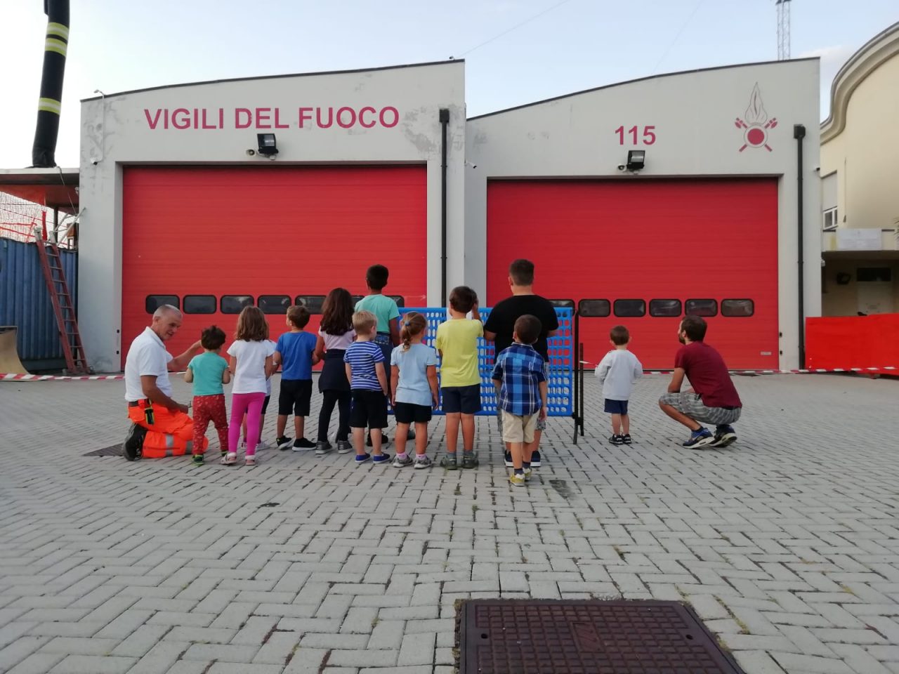 La caserma dei Vigili del fuoco di Merate off limits per i bambini