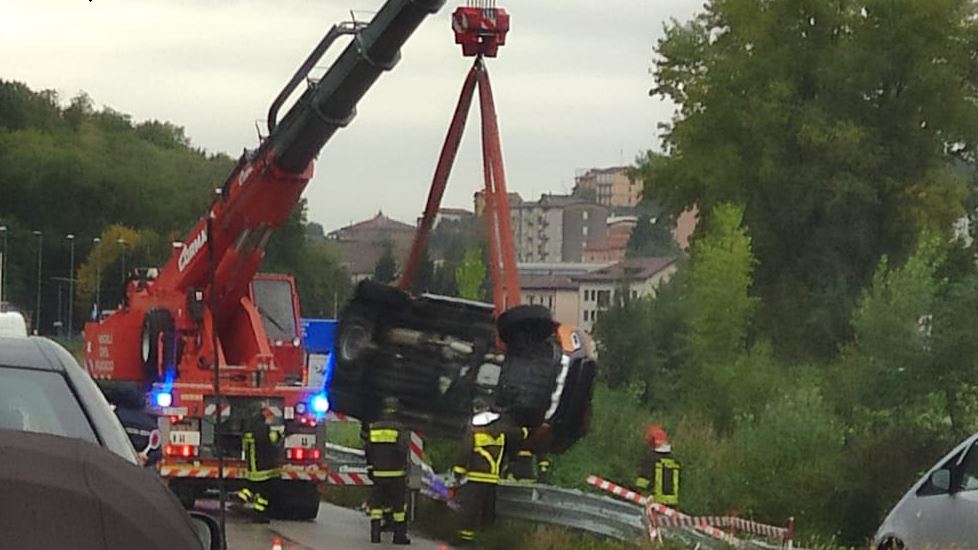 Maltempo: traffico in tilt, code, disagi, incidenti sulla Statale 36