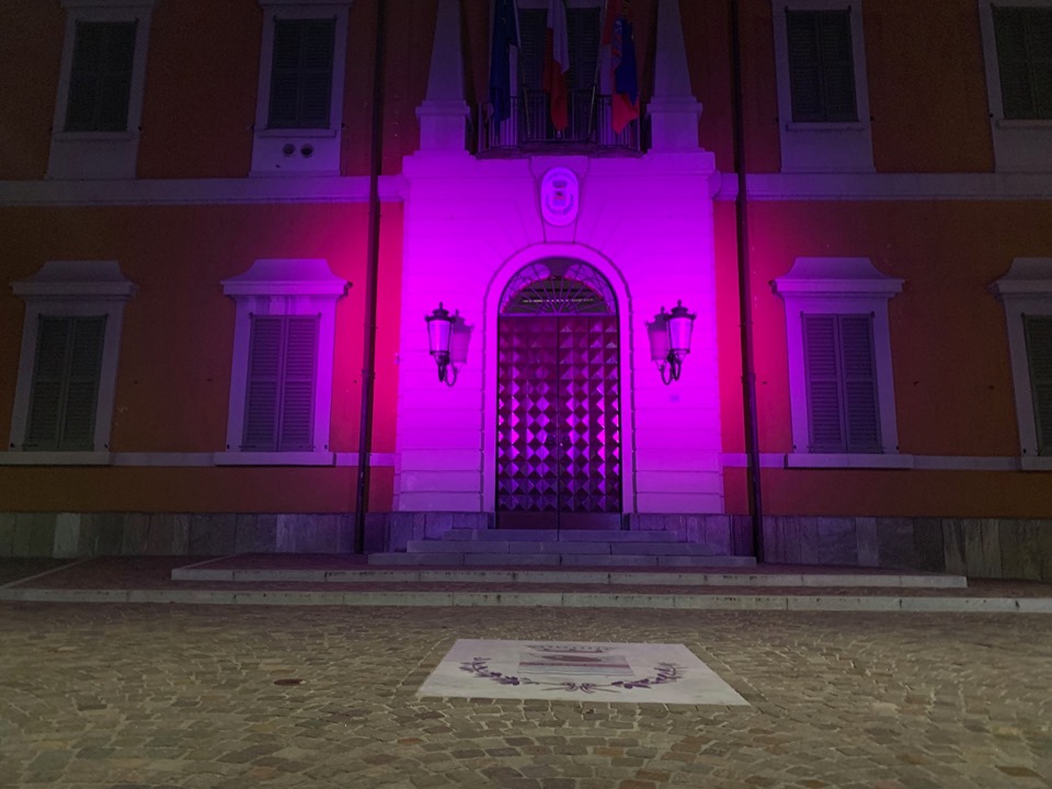 Campagna Lilt, il comune di Oggiono si “tinge” di rosa