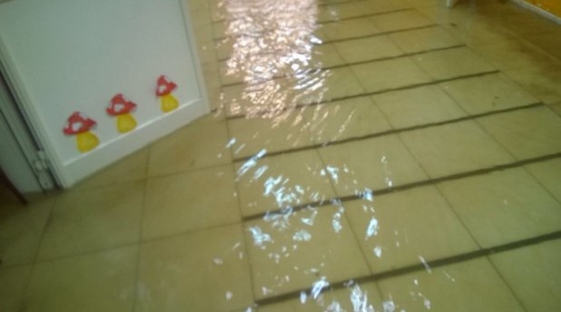Maltempo a Lecco, infiltrazioni all’asilo: bimbi spostati