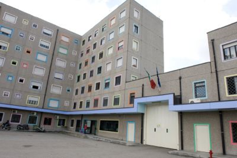 Trovati coltelli e lame nel carcere che ospita Rosa Bazzi e Bossetti