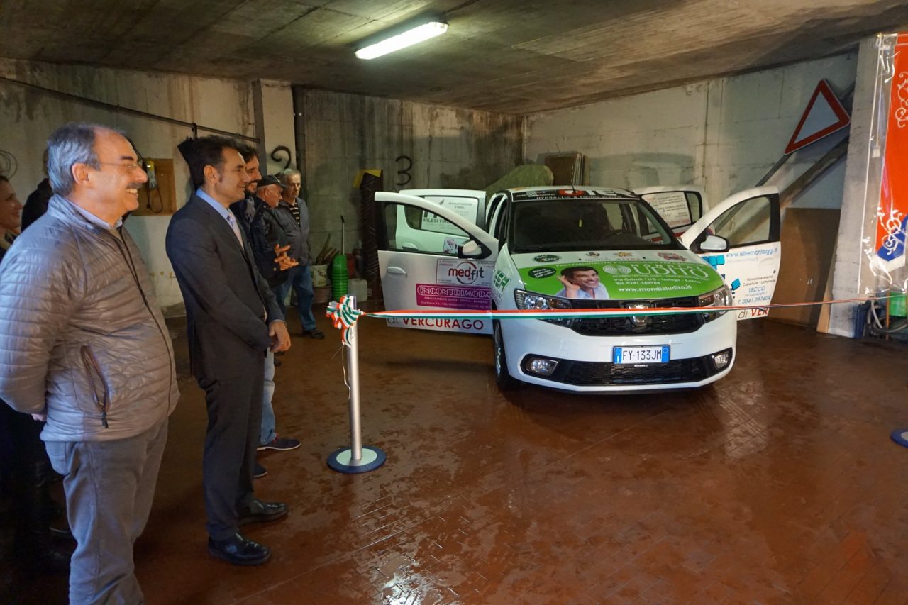 Vercurago: consegnato il nuovo mezzo dei Servizi sociali FOTO