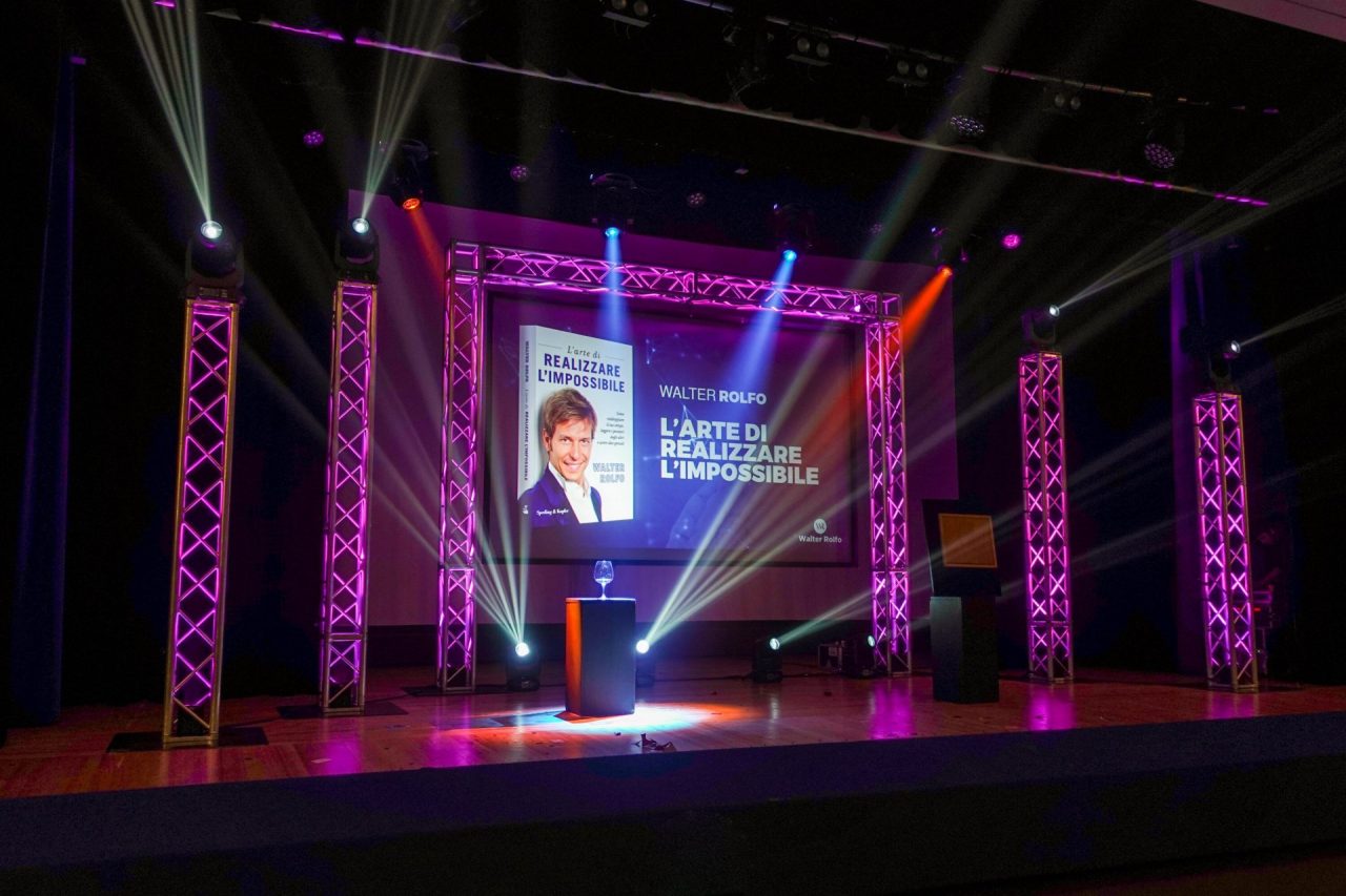 Walter Rolfo apre la stagione teatrale di Valmadrera FOTO GALLERY