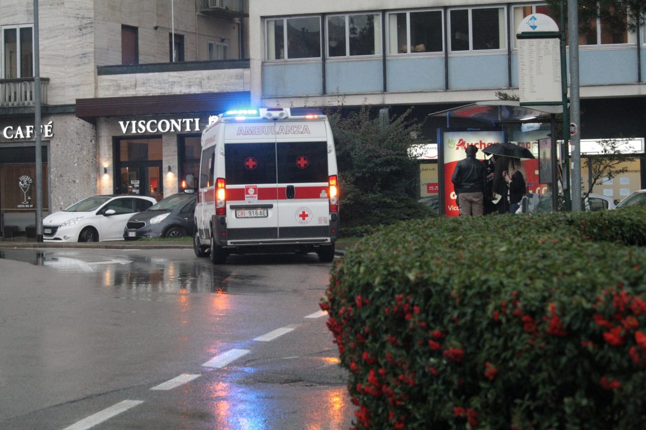 Senza biglietto sul bus, aggredisce i vigilantes a bordo
