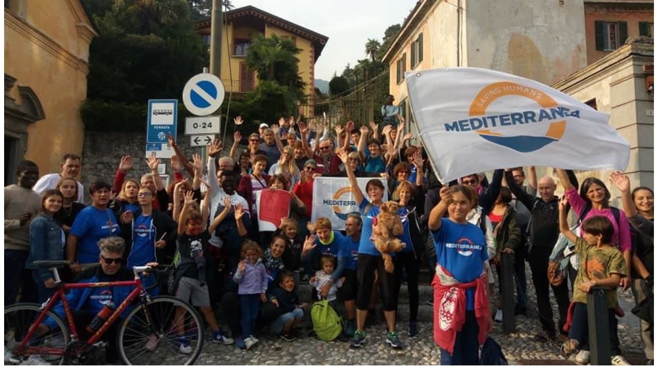 La staffetta solidale: tre giorni e centosettanta chilometri per tornare umani