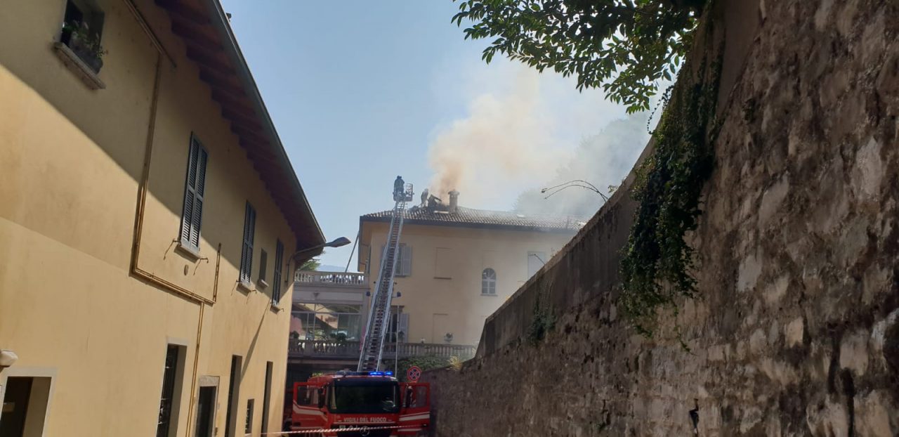 Ristorante va a fuoco, evacuata la sposa FOTO e VIDEO