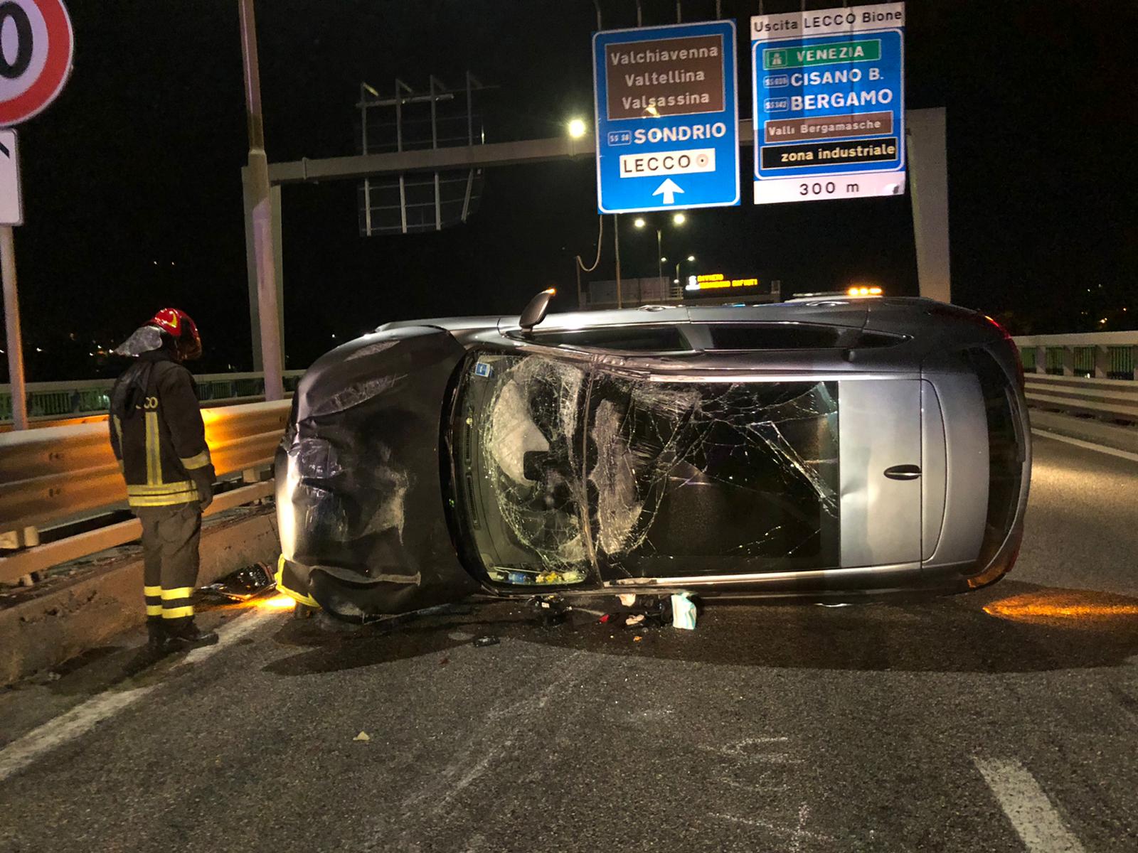 auto ribaltata Lecco