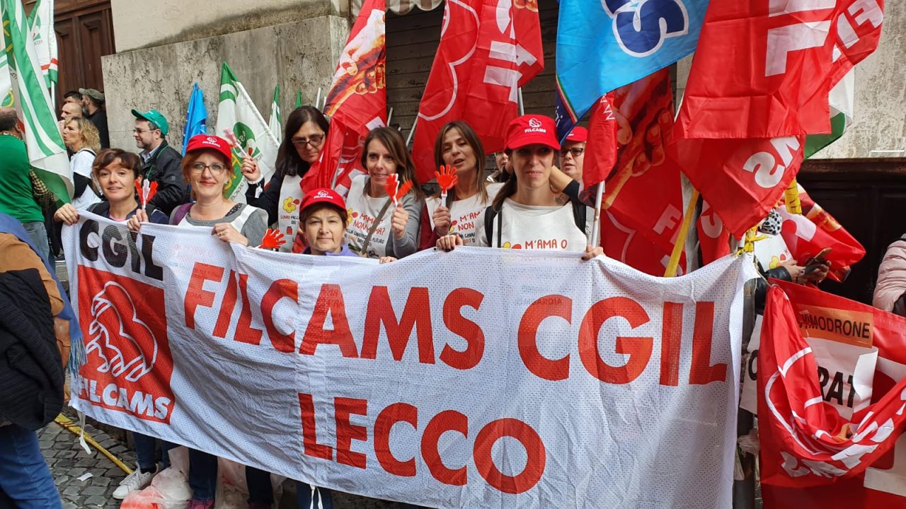 Sciopero Sma Auchan: delegazione lecchese a Roma FOTO