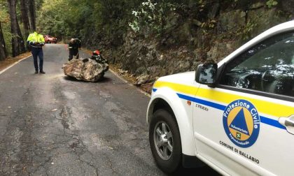 Masso sulla Ballabio-Resinelli: pronto intervento di sgombero e ripristino della circolazione FOTO