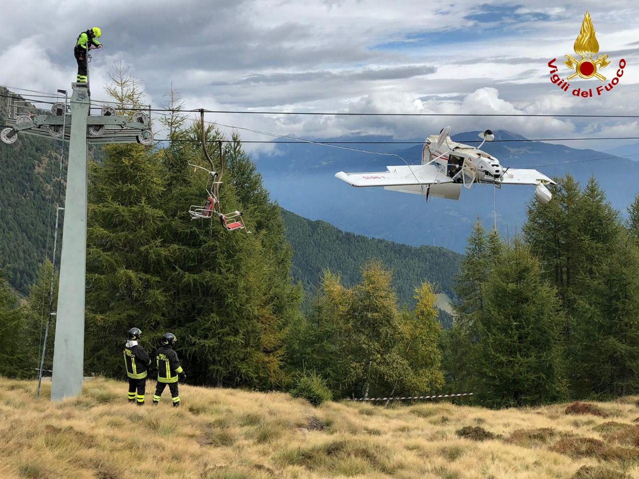Ultraleggero precipita sulla seggiovia