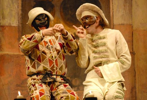 Al Cenacolo va in scena Arlecchino