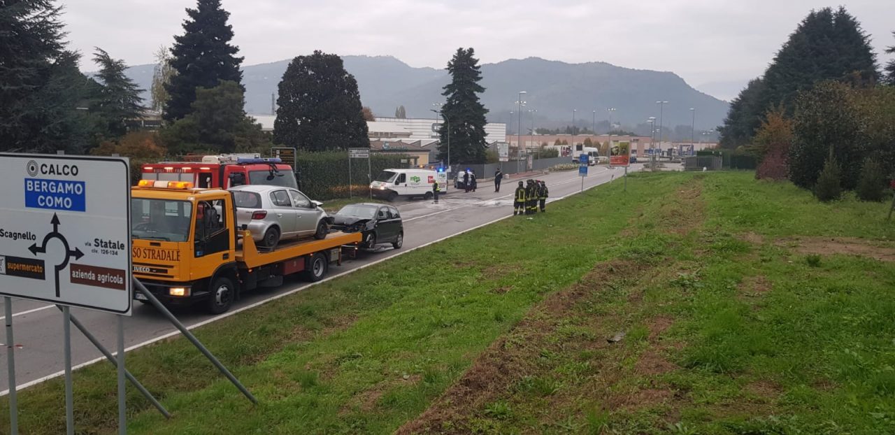 Maxi incidente, sei giovani feriti e Provinciale bloccata FOTO e VIDEO