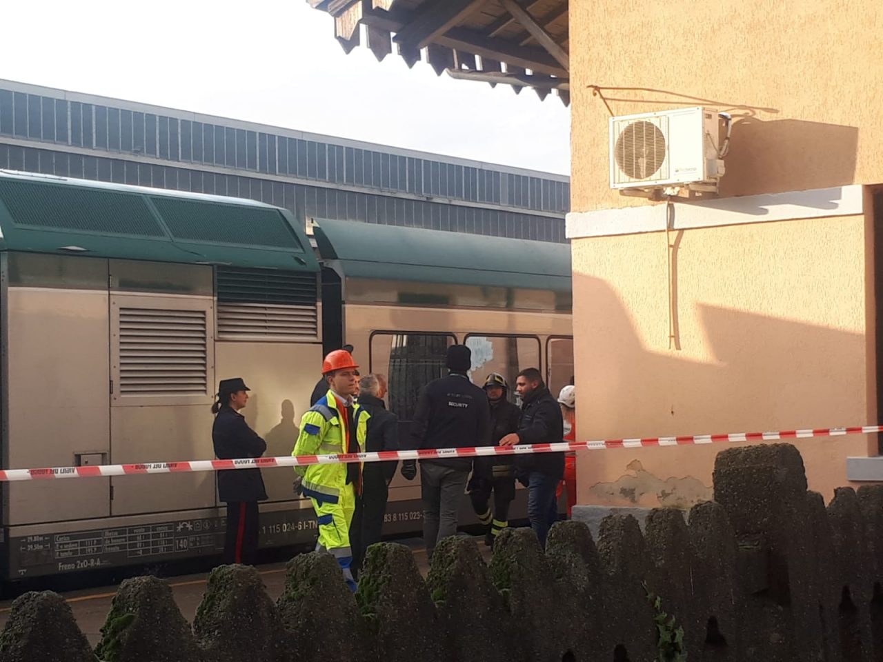 Ancora in prognosi riservata lo studente investito dal treno