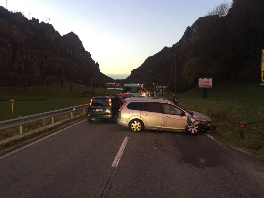 Schianto sulla Provinciale: traffico in tilt