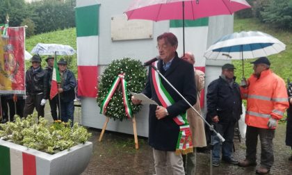 Calolzio, la pioggia non ferma il ricordo ai caduti FOTO