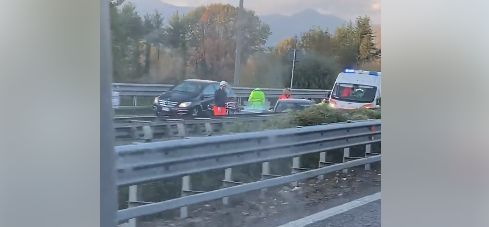 Schianto in Statale 36: arriva l’elisoccorso per un 55enne