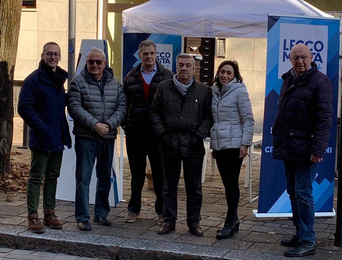 Elezioni Lecco 2020: Gazebo in Viale Turati del gruppo “Lecco merita di più” FOTO